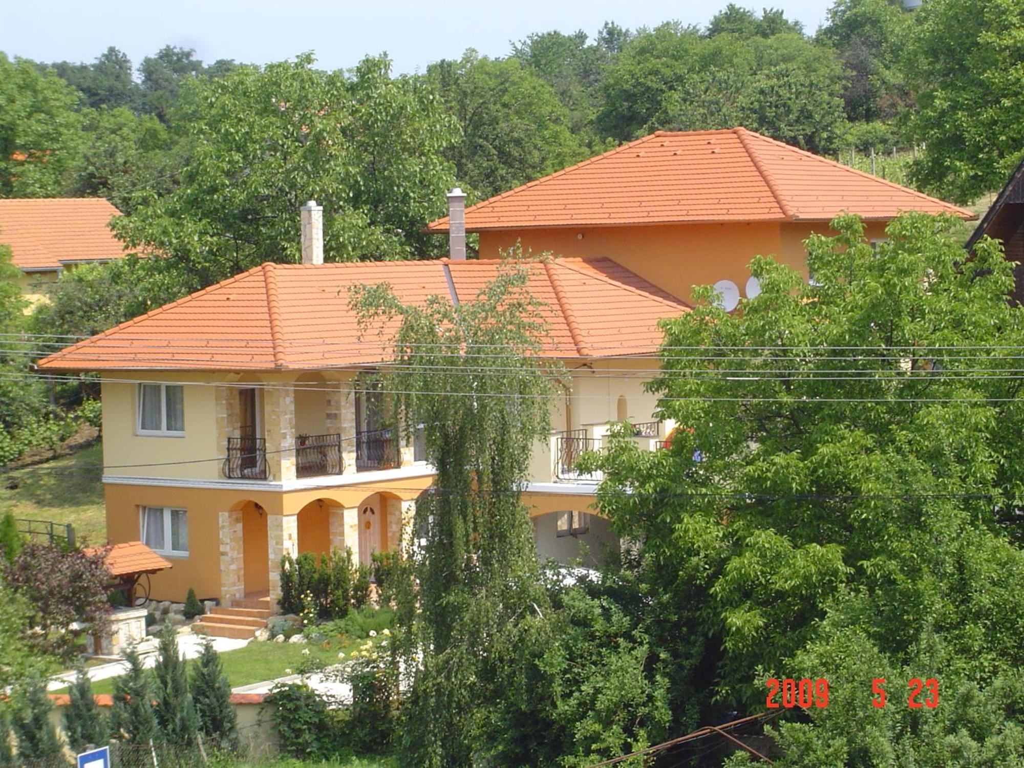 剑锋公寓酒店 Sárvár 外观 照片